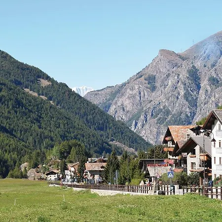 Maison De *